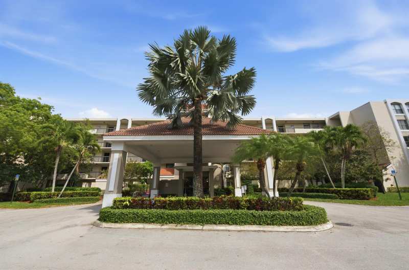 1915 Lavers Circle # E508, Delray Beach FL 33444