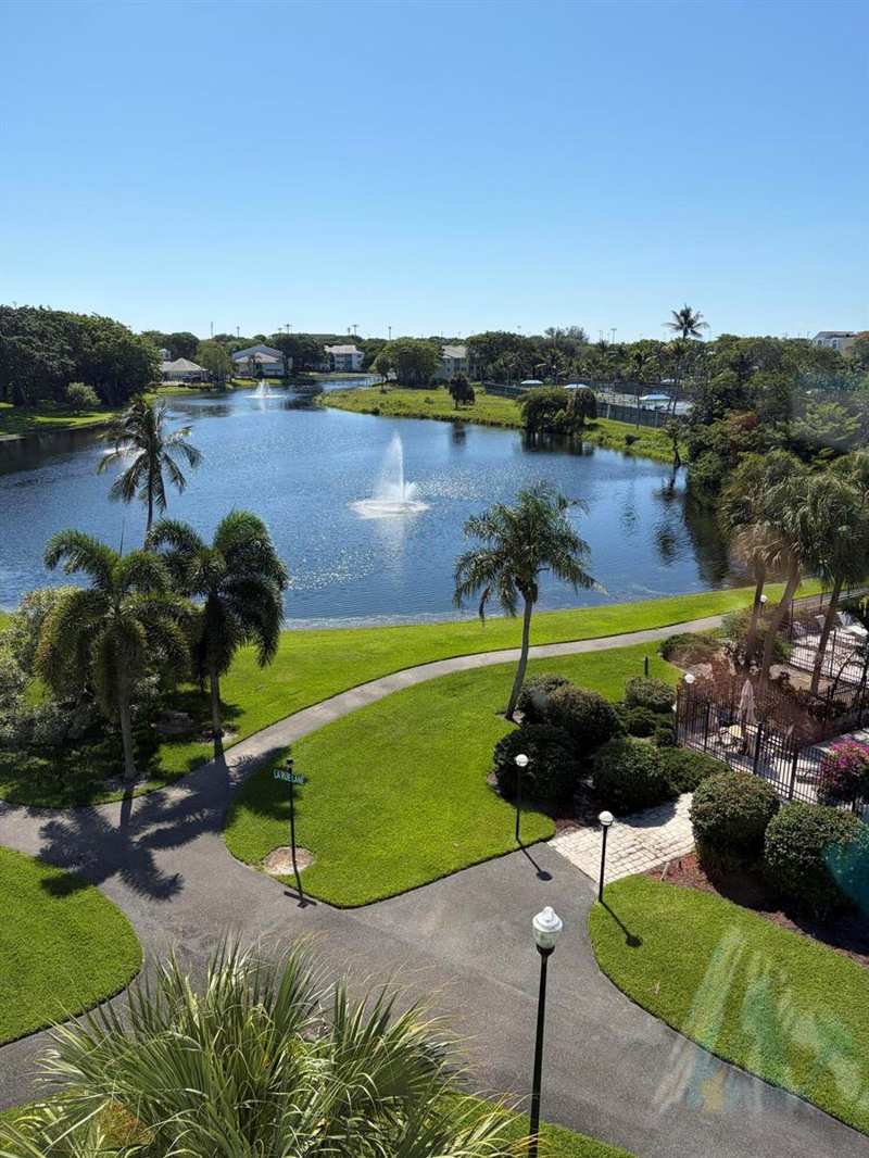 1915 Lavers Circle # E508, Delray Beach FL 33444