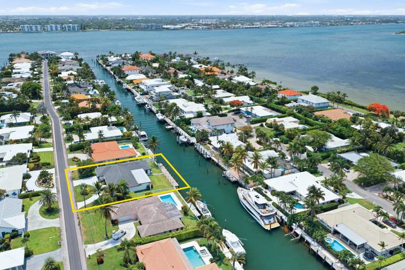 1170 Fairview Lane, Singer Island FL 33404