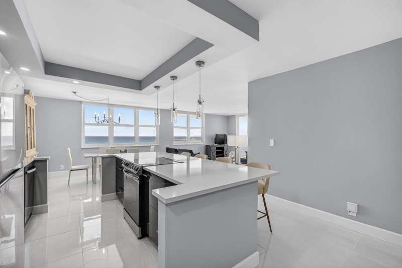 5440 N Ocean Drive # 807, Singer Island FL 33404