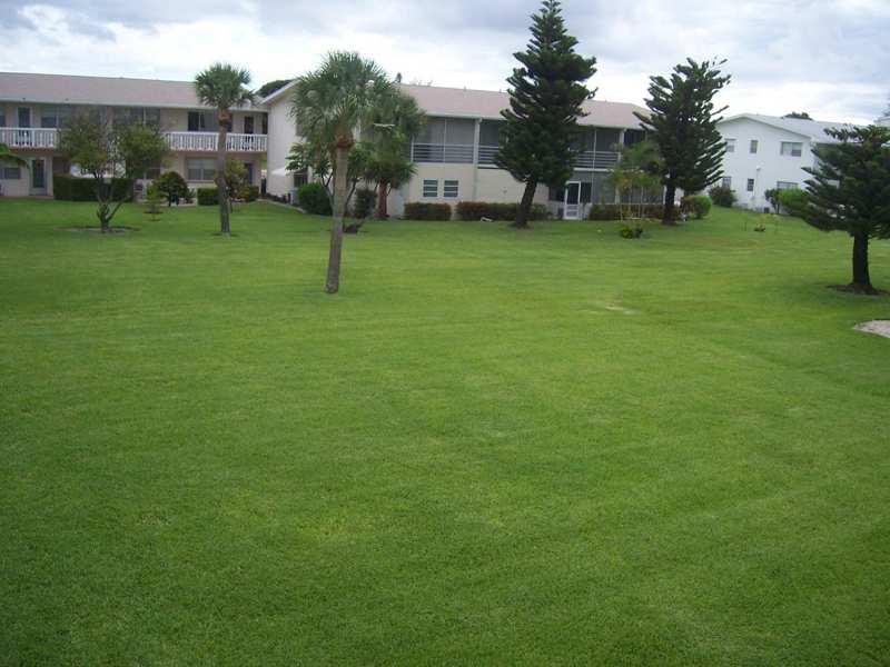 21 Waltham A # 21, West Palm Beach FL 33417