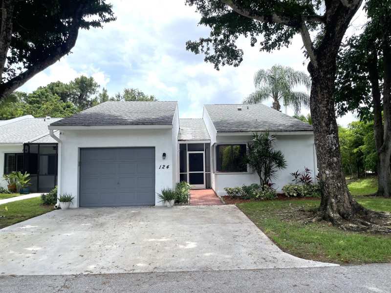 124 Sandy Lane, Royal Palm Beach FL 33411