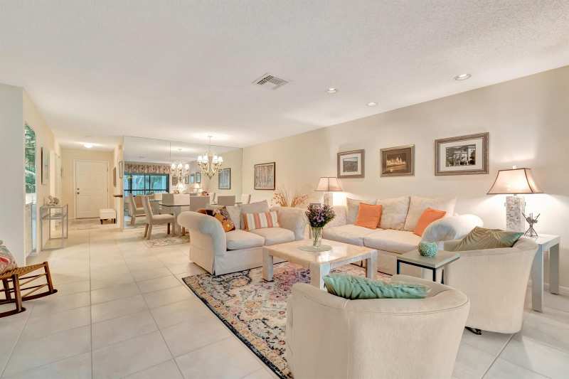 19 Westgate Lane # 19f, Boynton Beach FL 33436