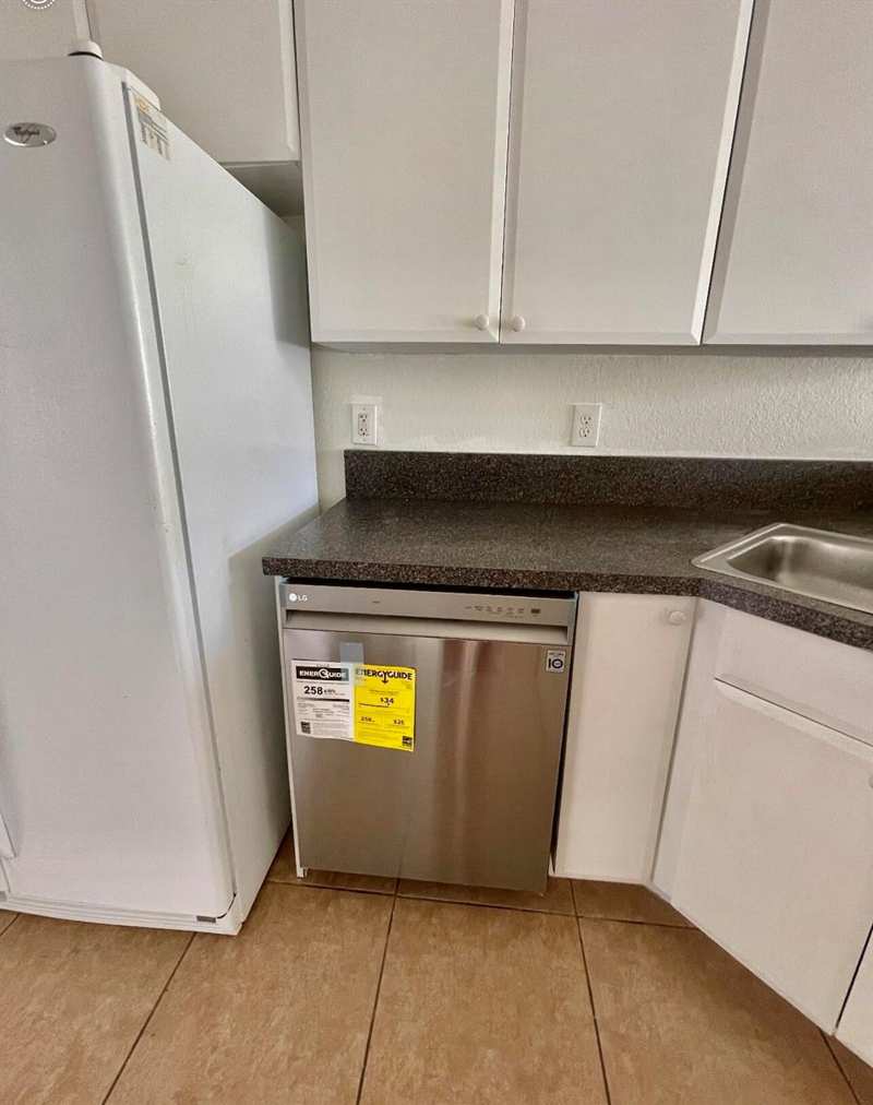 880 Pipers Cay Drive, West Palm Beach FL 33415