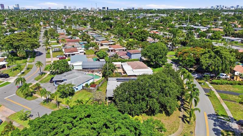 370 SW 13th Street, Pompano Beach FL 33060