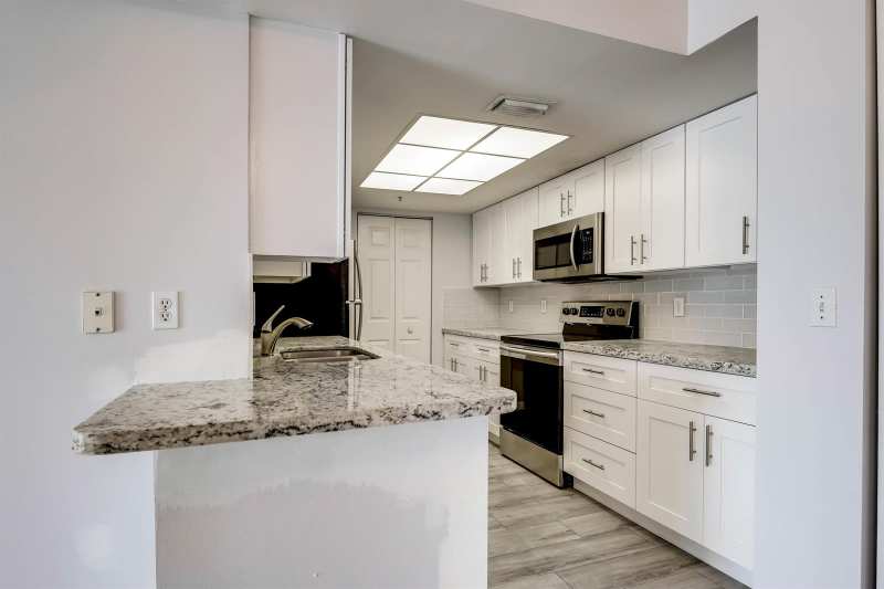 100 Crestwood Court N # 108, Royal Palm Beach FL 33411