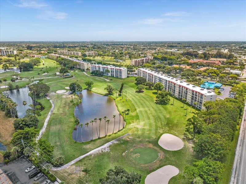 3959 Via Poinciana # 104, Lake Worth FL 33467