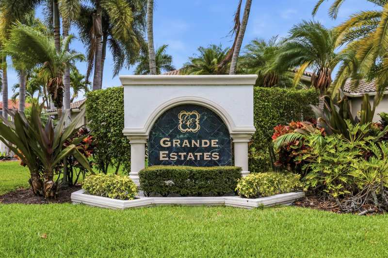 6862 Houlton Circle, Lake Worth FL 33467