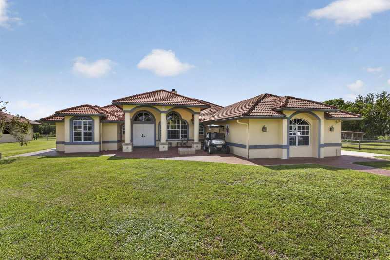 2564 Deer Run Trail, Loxahatchee FL 33470
