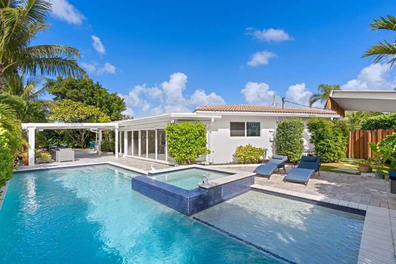 391 SE 7th Avenue, Pompano Beach FL 33060