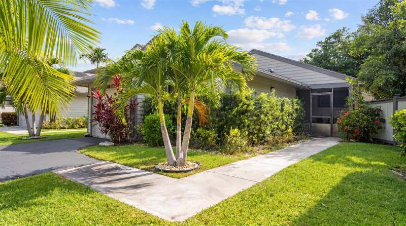 2482 Bedford Mews Drive, Wellington FL 33414