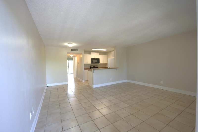 1523 Meadows Circle W, Boynton Beach FL 33436