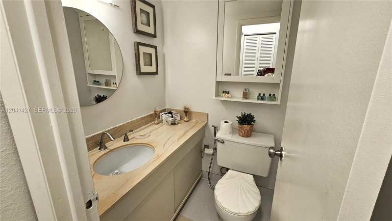 1980 S Ocean Dr # 6B, Hallandale Beach FL 33009