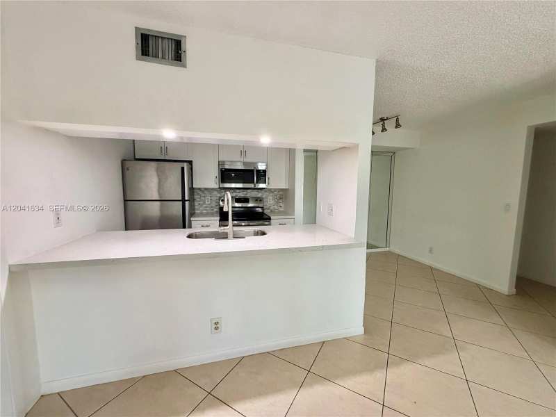 7137 Golf Colony Ct # 202, Lake Worth FL 33467