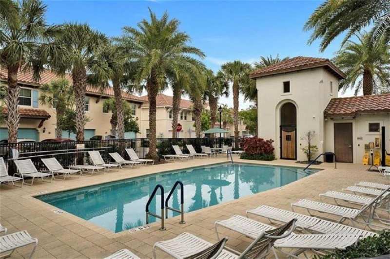 2930 Cascada Isles Way, Cooper City FL 33024