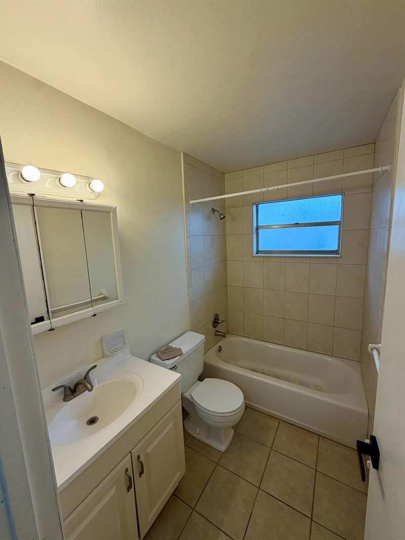 2915 SW 17th Street # b, Fort Lauderdale FL 33312