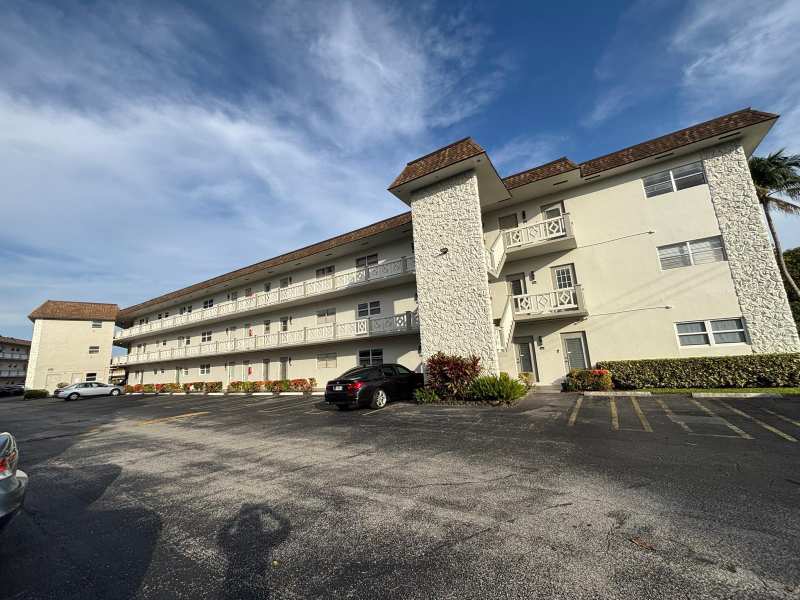 5171 W Oakland Park Boulevard # 308, Lauderdale Lakes FL 33313