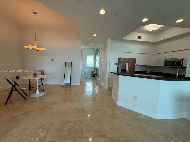 15051 Royal Oaks Ln # 2601, North Miami FL 33181