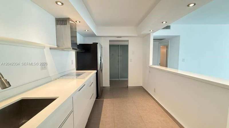 19380 Collins Ave # 905, Sunny Isles Beach FL 33160