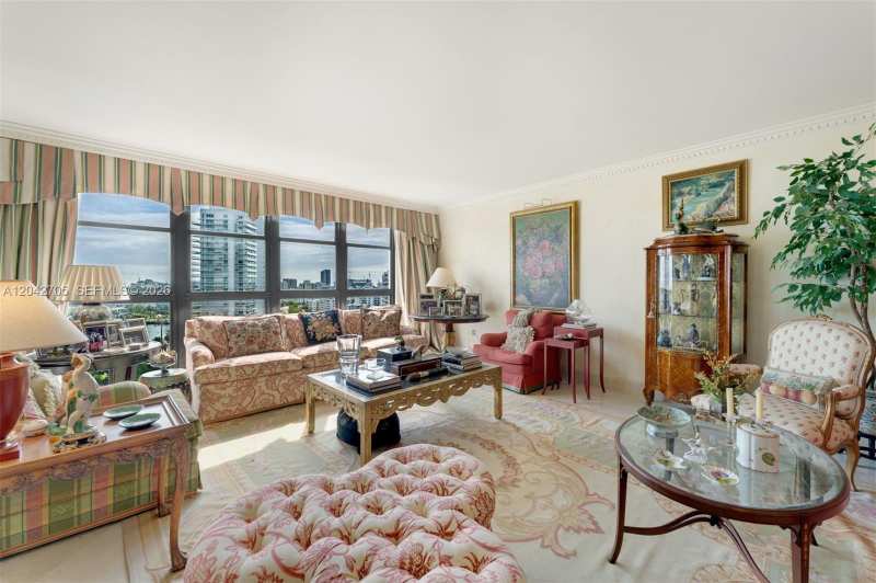 9 Island Ave # 1514, Miami Beach FL 33139