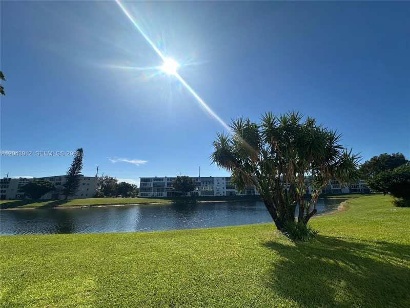 1009 Harwood C # 1009, Deerfield Beach FL 33442