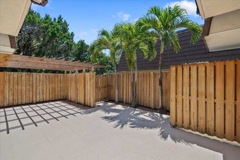 2108 21st Lane, Palm Beach Gardens FL 33418