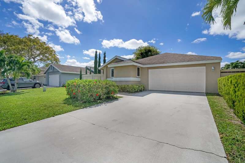 1080 NW 19th Terrace, Delray Beach FL 33445