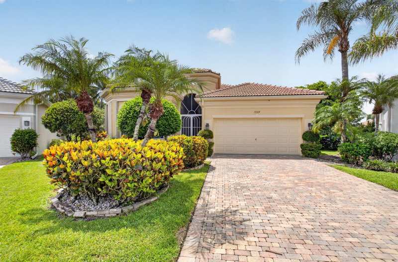 7264 Cataluna Circle, Delray Beach FL 33446