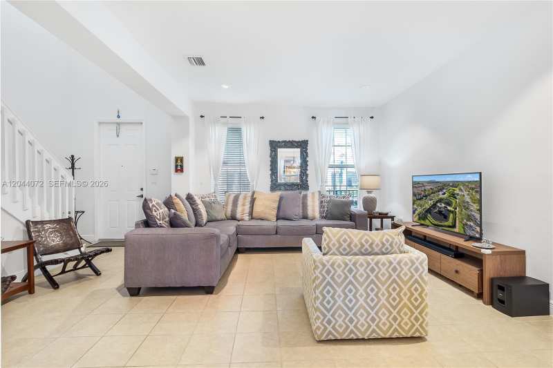 1119 SW 147th Ave, Pembroke Pines FL 33027