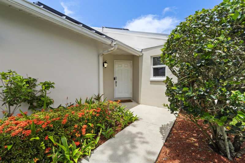 1264 Pine Sage Circle, West Palm Beach FL 33409