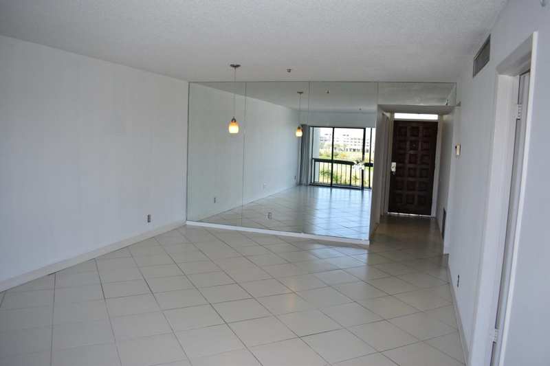 3000 Presidential Way # 503, West Palm Beach FL 33401