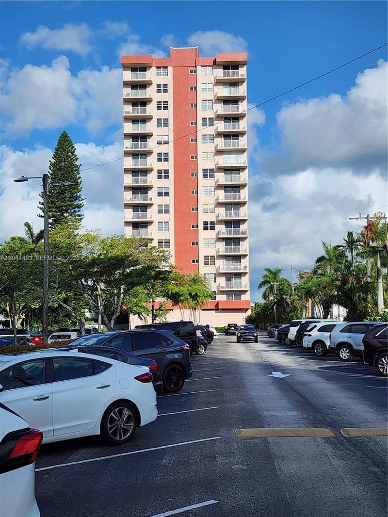 3161 S Ocean Dr # 404, Hallandale Beach FL 33009