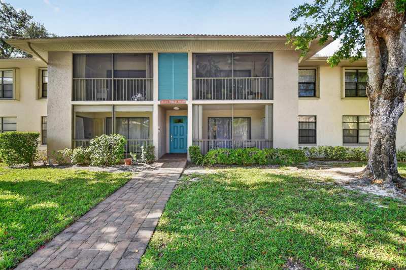 9810 Pineapple Tree Drive # 103, Boynton Beach FL 33436