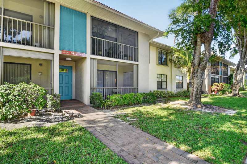 9810 Pineapple Tree Drive # 103, Boynton Beach FL 33436