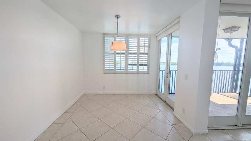 105 Lake Emerald # 810, Oakland Park FL 33309