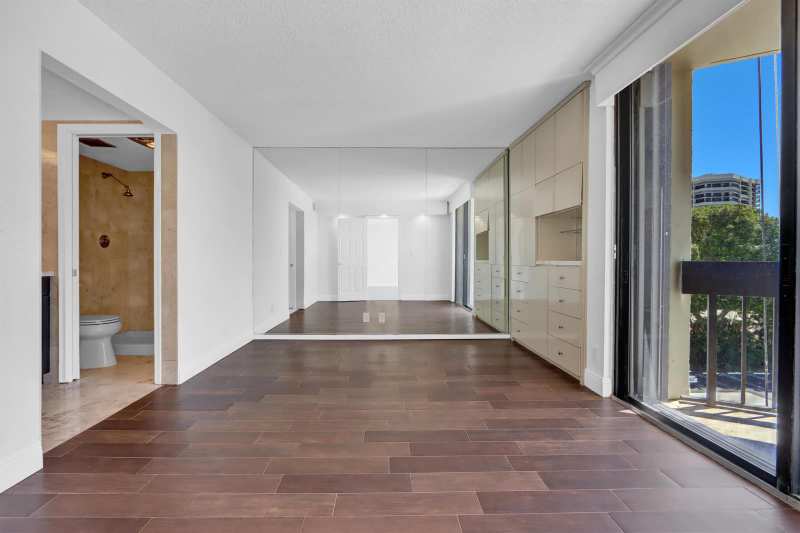 2000 Presidential Way # 504, West Palm Beach FL 33401