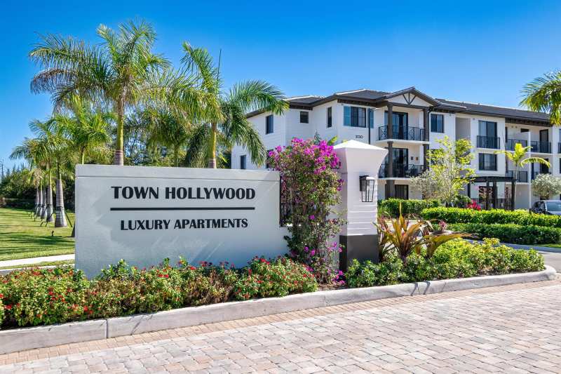 2000 Stirling Road # 102, Hollywood FL 33020