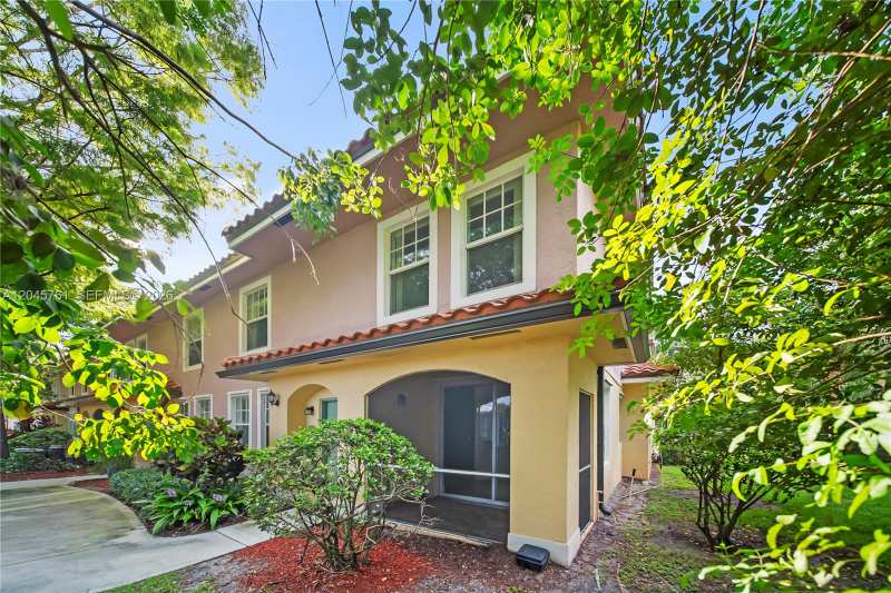 6378 W Sample Rd # 6378, Coral Springs FL 33067