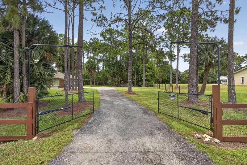 14881 68th Street N, Loxahatchee FL 33470