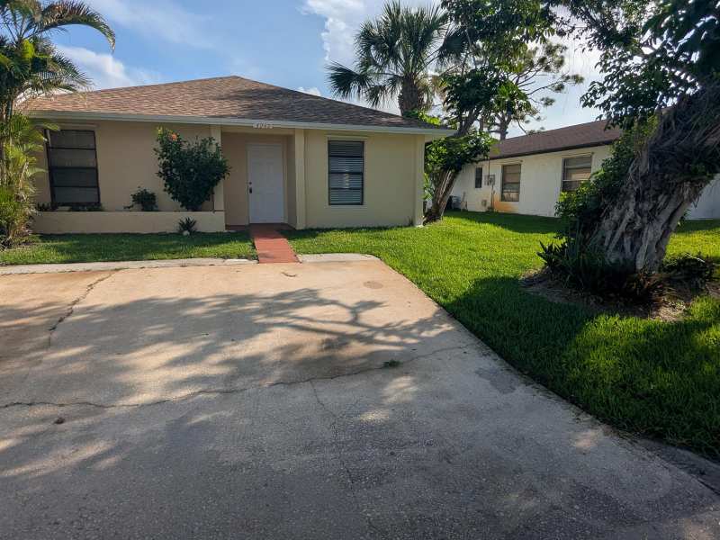 4949 Regina Court, West Palm Beach FL 33415