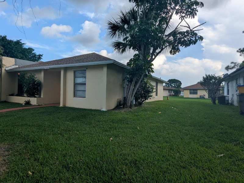 4949 Regina Court, West Palm Beach FL 33415