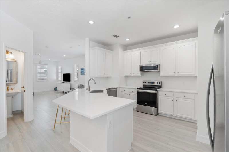 295 NE 5th Avenue # 32, Delray Beach FL 33483