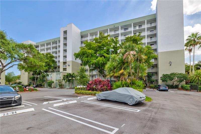 2240 N Cypress Bend Drive # 802, Pompano Beach FL 33069