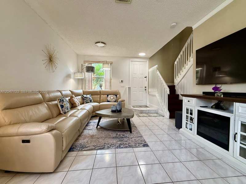 16149 NW 22nd St, Pembroke Pines FL 33028