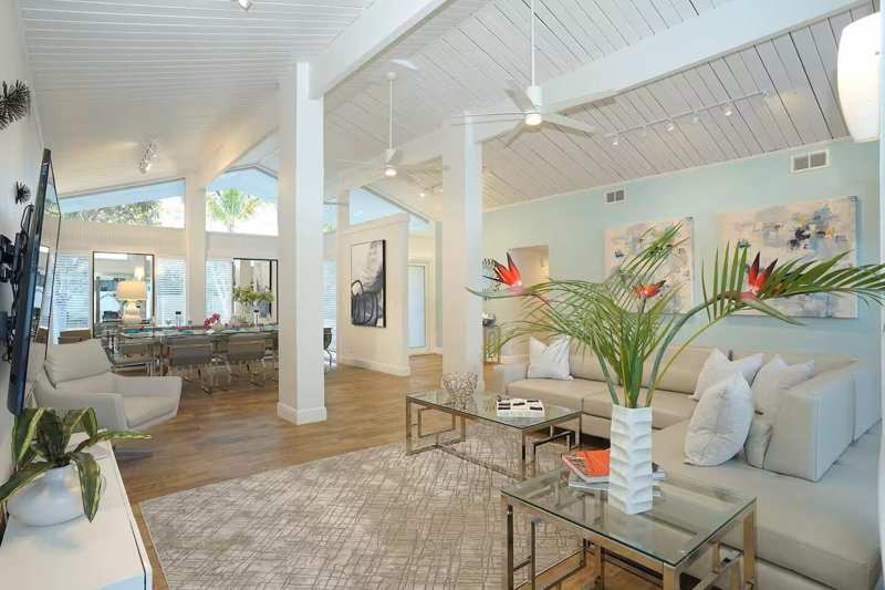 1000 NE 8th Street, Pompano Beach FL 33060