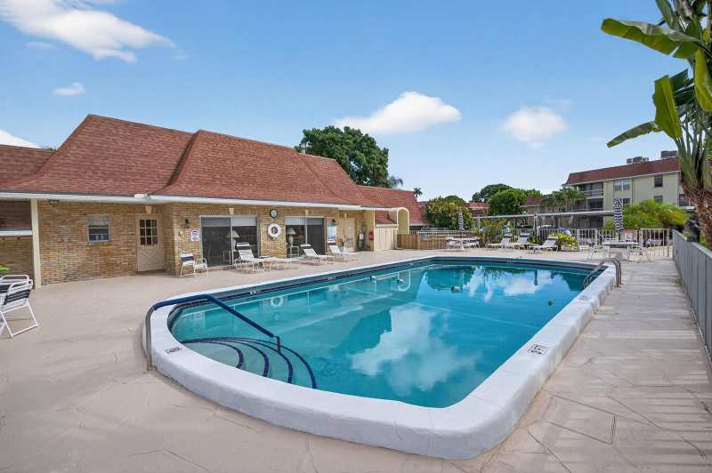 5580 Tamberlane Circle # 133, Palm Beach Gardens FL 33418