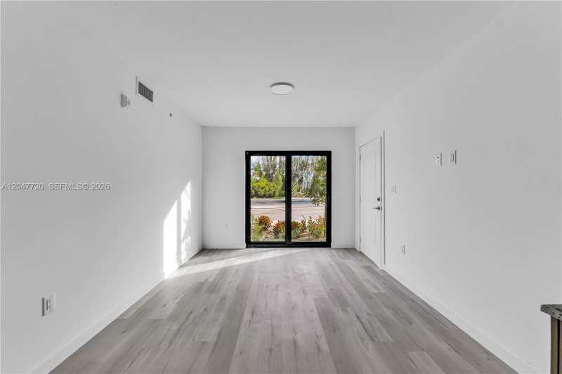 175 NW 160TH ST # 309, North Miami Beach FL 33169