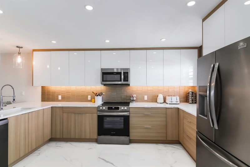 44 Yacht Club Drive # 611, North Palm Beach FL 33408