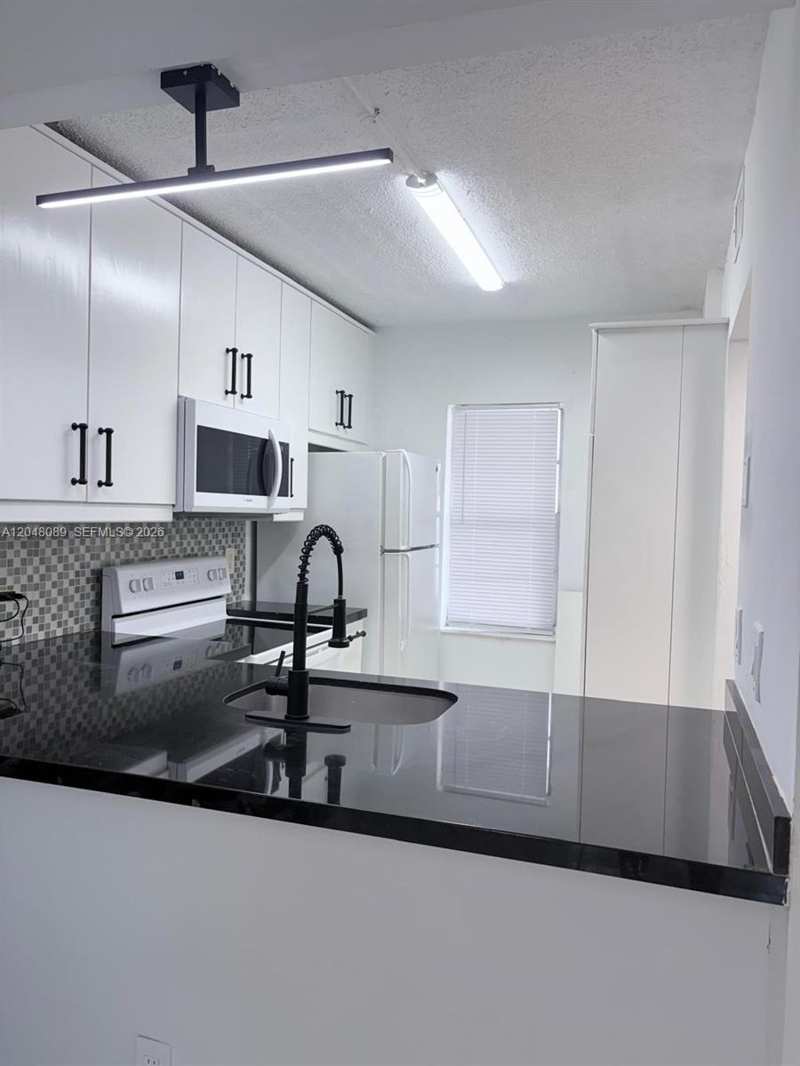 8305 Royal Palm Blvd # 103, Coral Springs FL 33065