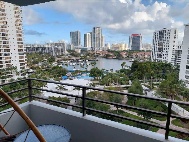 600 SE Three Islands Blvd # 1018, Hallandale Beach FL 33009